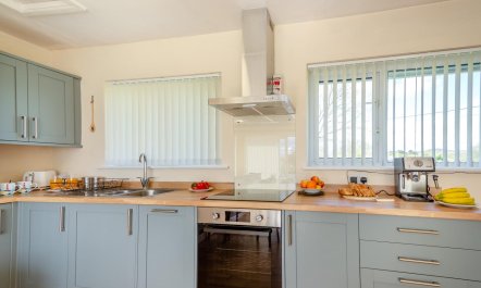 2 Bed in Abersoch 7