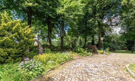 7 Bed in Peak Forest 6