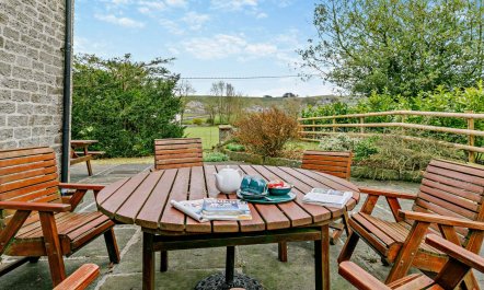 7 Bed in Peak Forest 1