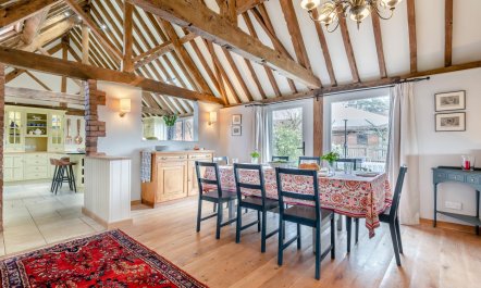 4 Bed in Burford