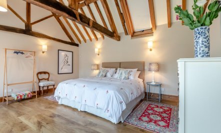 4 Bed in Burford 3