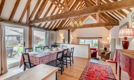 4 Bed in Burford 8