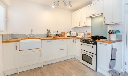 2 Bed in St. Austell 8