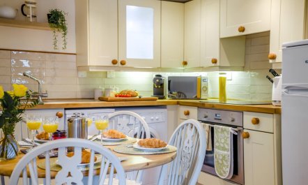 2 Bed in Winchcombe 9