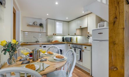 2 Bed in Winchcombe 6