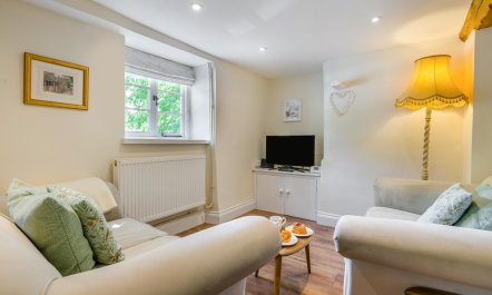 2 Bed in Winchcombe 3