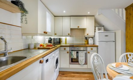 2 Bed in Winchcombe 7