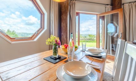 1 Bed in Dihewyd 1