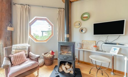 1 Bed in Dihewyd 7