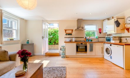 2 Bed in Whitstable 1
