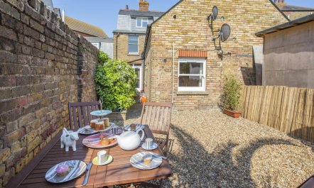 2 Bed in Whitstable 2