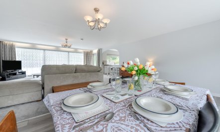 3 Bed in Stepaside 4