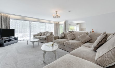 3 Bed in Stepaside 2