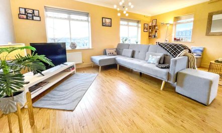 2 Bed in Whitby