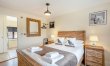 5 Bed in East Mills 7