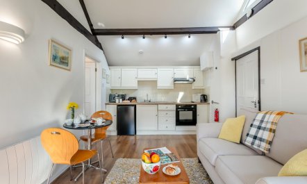 1 Bed in Whitstone 5