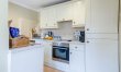 2 Bed in Hanworth 5