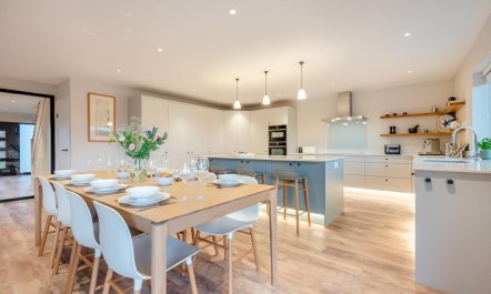 4 Bed in St. Merryn 2