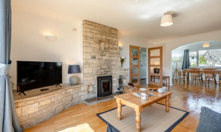 3 Bed in Worth Matravers 2