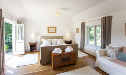 2 Bed in Bath 9
