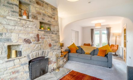 4 Bed in Bath 9