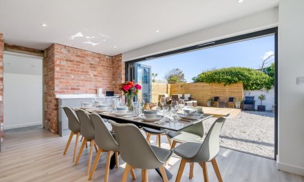 5 Bed in Trevone 1