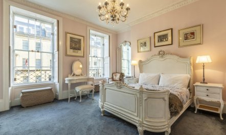 1 Bed in Bath 1