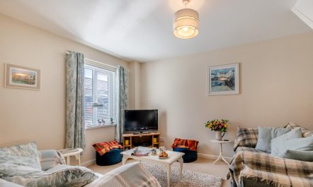2 Bed in Broad Haven 4