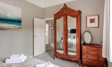 1 Bed in Bath 9
