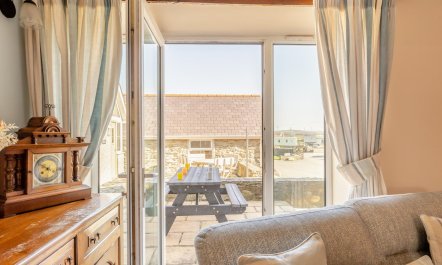 3 Bed in Llanfwrog 3