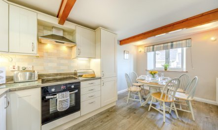 3 Bed in Llanfwrog 5