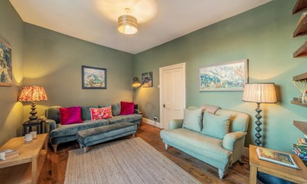 3 Bed in Bath 4