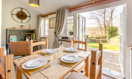 2 Bed in Duloe 1