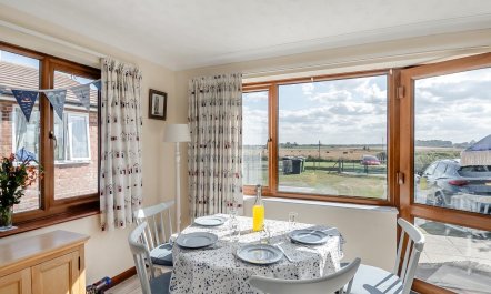 2 Bed in Eccles-on-Sea 4