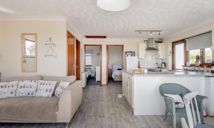 2 Bed in Eccles-on-Sea 2