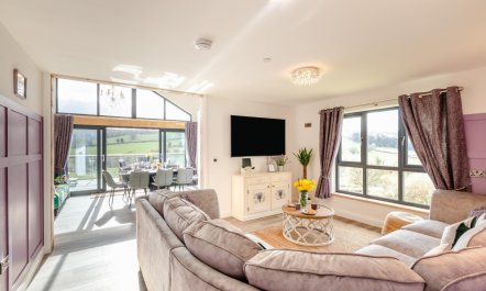 4 Bed in Berriew 4