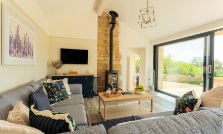 3 Bed in Freshford 1
