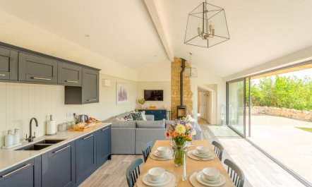 3 Bed in Freshford 2