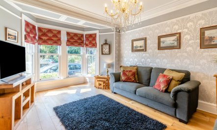 4 Bed in Windermere 4