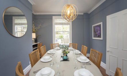 5 Bed in Bath 3