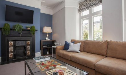 5 Bed in Bath