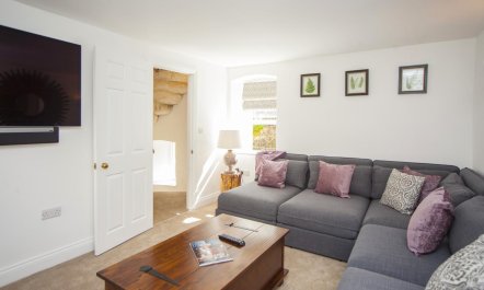 1 Bed in Bath 4