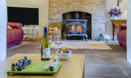 3 Bed in Llanvetherine 7