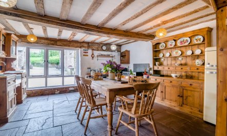 3 Bed in Llanvetherine 8