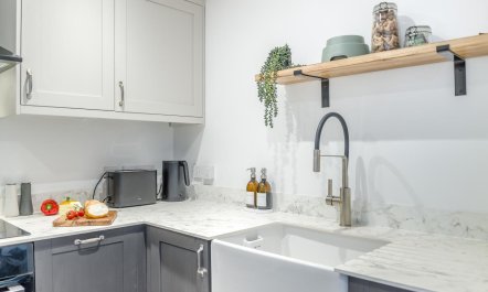 2 Bed in Kemble 9