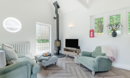 2 Bed in Kemble 2