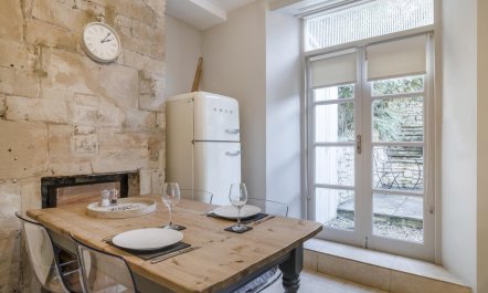 1 Bed in Bath 7