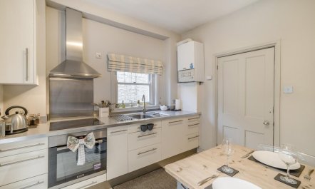 1 Bed in Bath 2