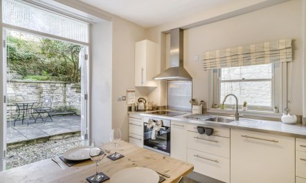 1 Bed in Bath 1