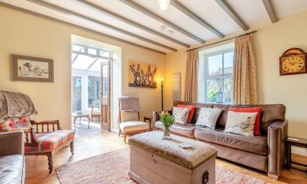 4 Bed in Onecote 7
